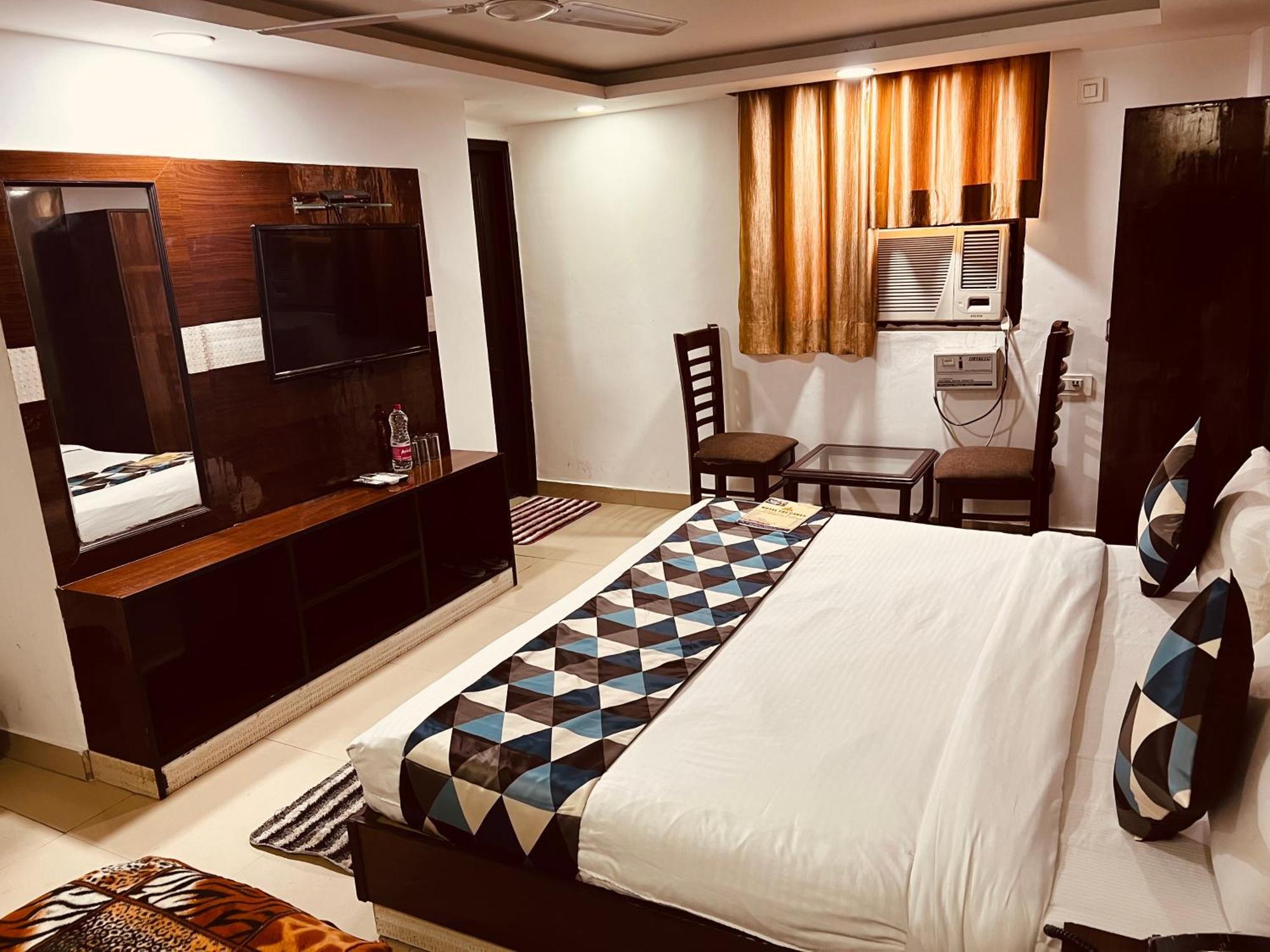 Hotel Marina Near Igi Airport Delhi New Delhi Bagian luar foto