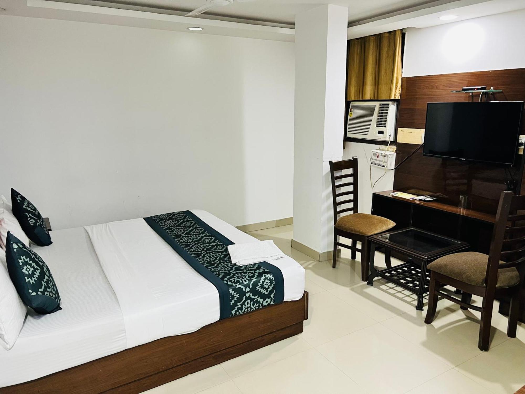 Hotel Marina Near Igi Airport Delhi New Delhi Bagian luar foto