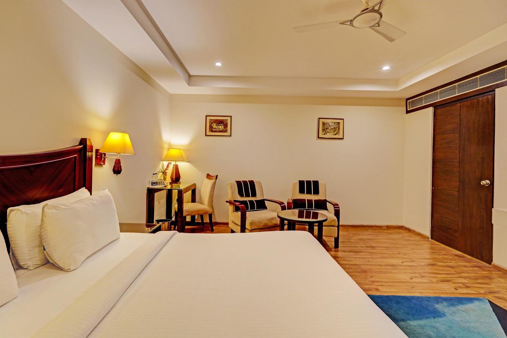Hotel Marina Near Igi Airport Delhi New Delhi Bagian luar foto