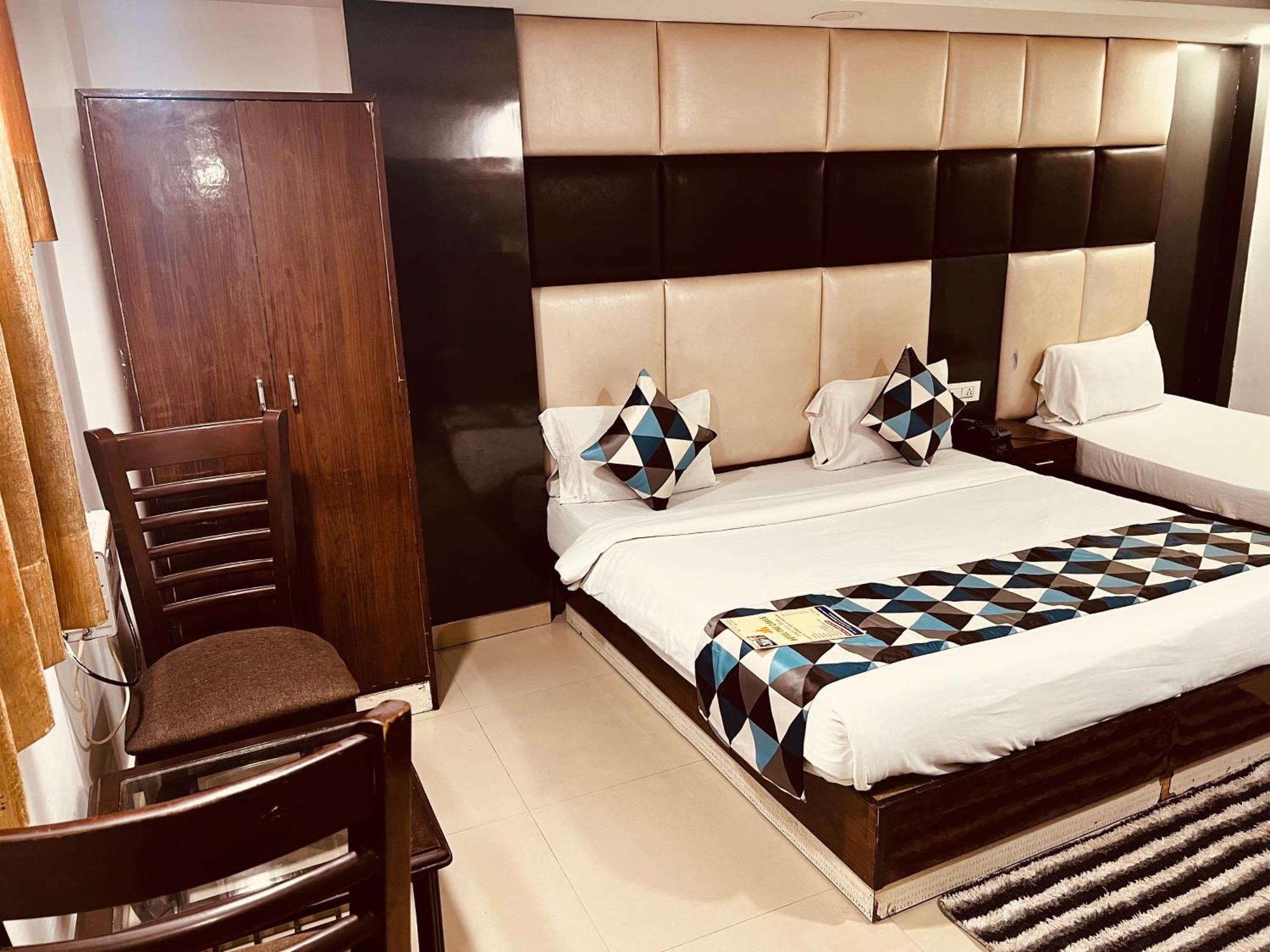 Hotel Marina Near Igi Airport Delhi New Delhi Bagian luar foto