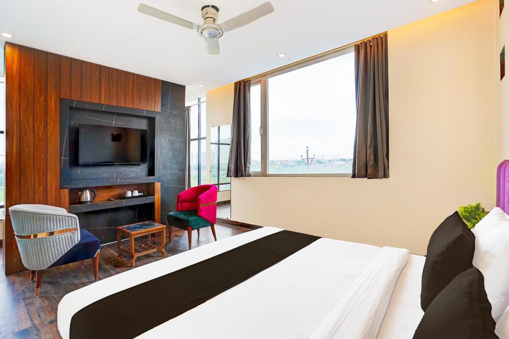 Hotel Marina Near Igi Airport Delhi New Delhi Bagian luar foto