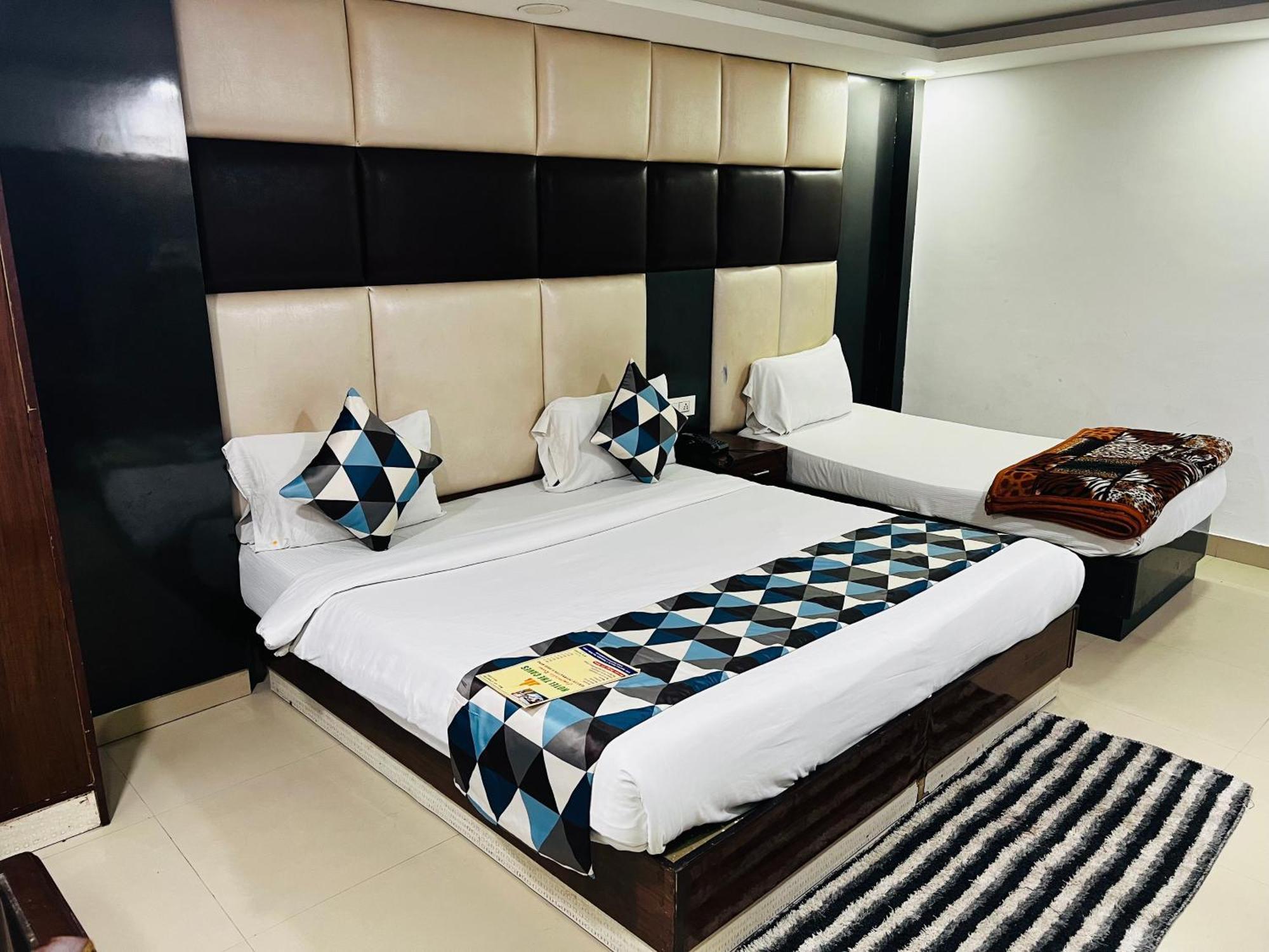 Hotel Marina Near Igi Airport Delhi New Delhi Bagian luar foto